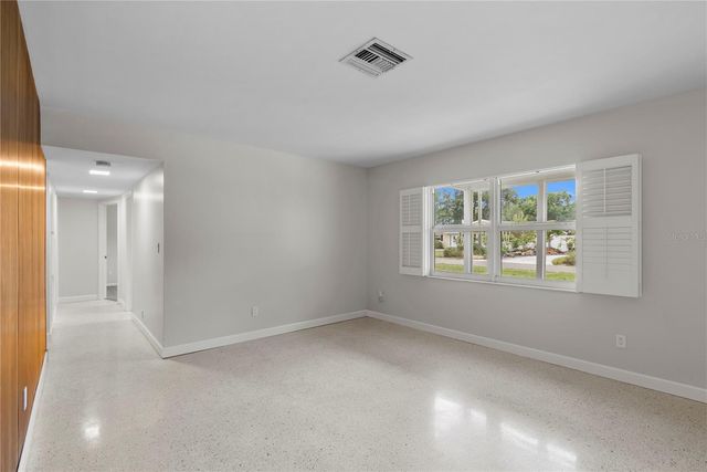 2910 W PRICE AVENUE, Tampa, FL 33611