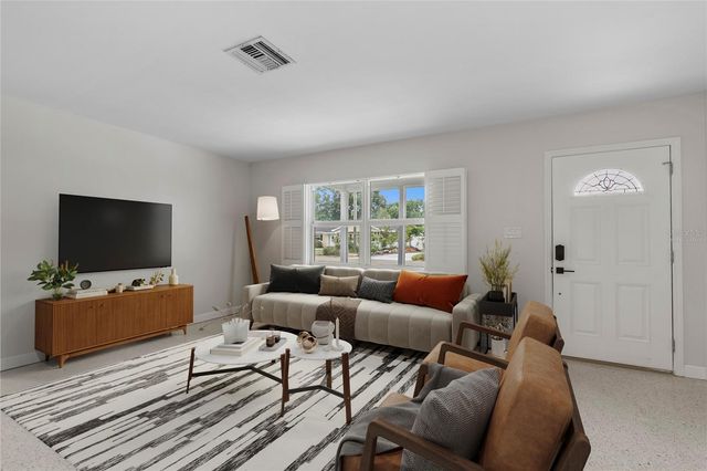 2910 W PRICE AVENUE, Tampa, FL 33611