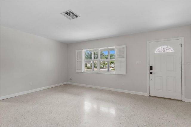 2910 W PRICE AVENUE, Tampa, FL 33611