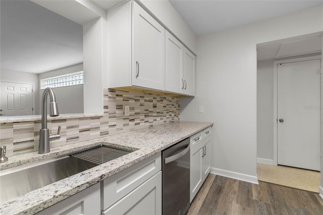 2910 W PRICE AVENUE, Tampa, FL 33611