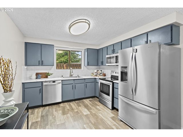 7 OLIVE Ct, Longview, WA 98632