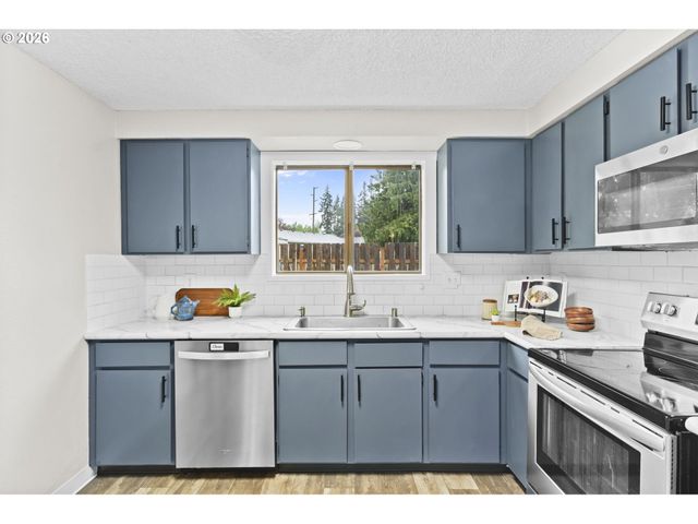 7 OLIVE Ct, Longview, WA 98632