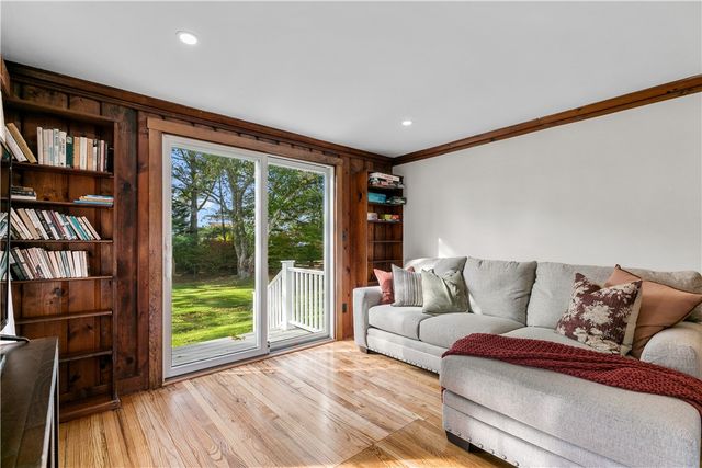 72 Kane Avenue, Middletown, RI 02842