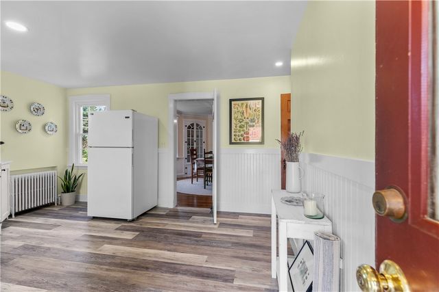 72 Kane Avenue, Middletown, RI 02842