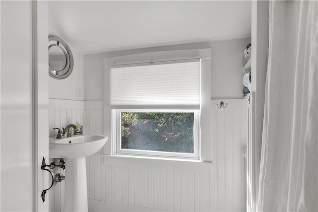 72 Kane Avenue, Middletown, RI 02842