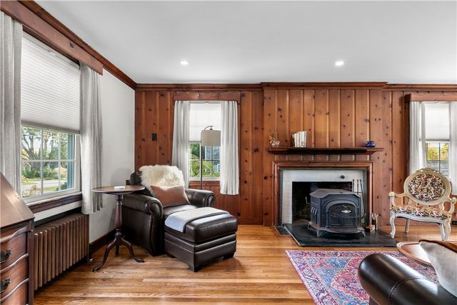 72 Kane Avenue, Middletown, RI 02842