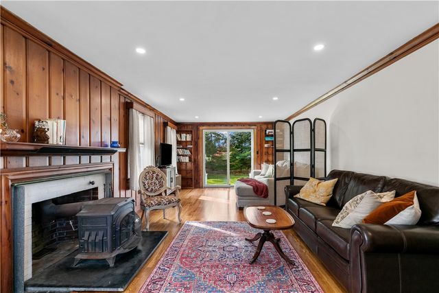 72 Kane Avenue, Middletown, RI 02842