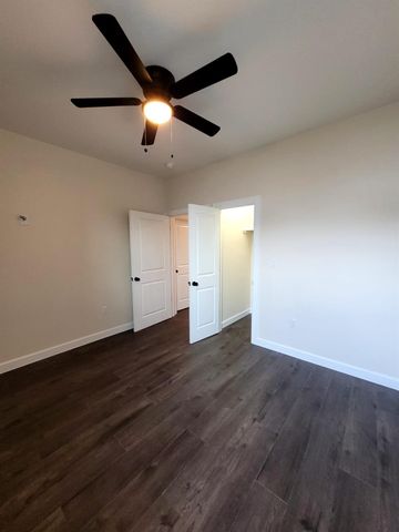 750 S Main ST, Lockhart, TX 78644