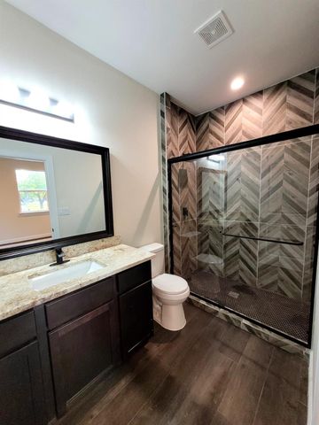 750 S Main ST, Lockhart, TX 78644