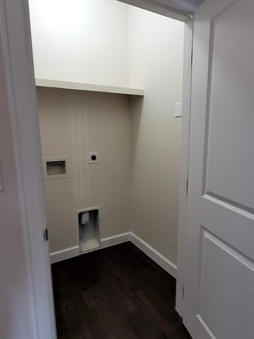 750 S Main ST, Lockhart, TX 78644