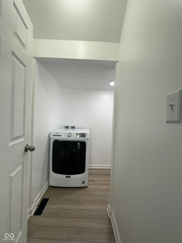 305 Cardinal Drive, Whiteland, IN 46184