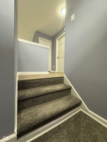 305 Cardinal Drive, Whiteland, IN 46184