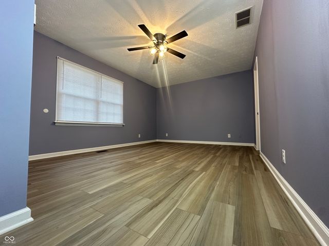 305 Cardinal Drive, Whiteland, IN 46184