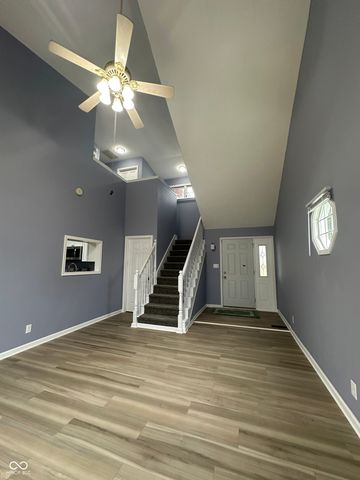 305 Cardinal Drive, Whiteland, IN 46184