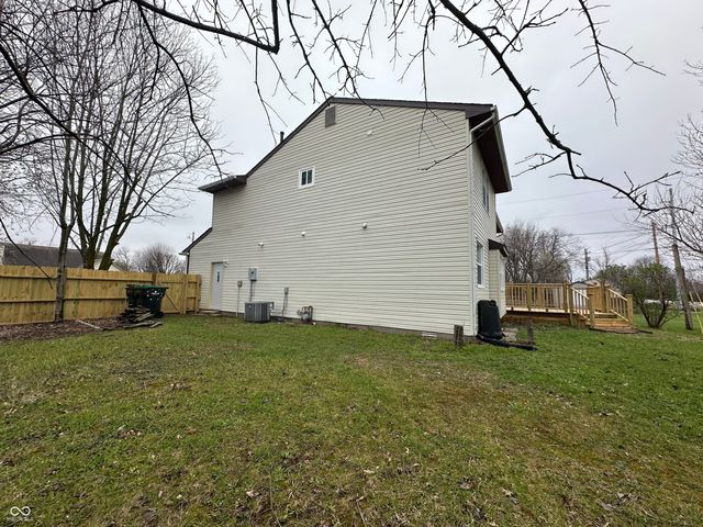 305 Cardinal Drive, Whiteland, IN 46184