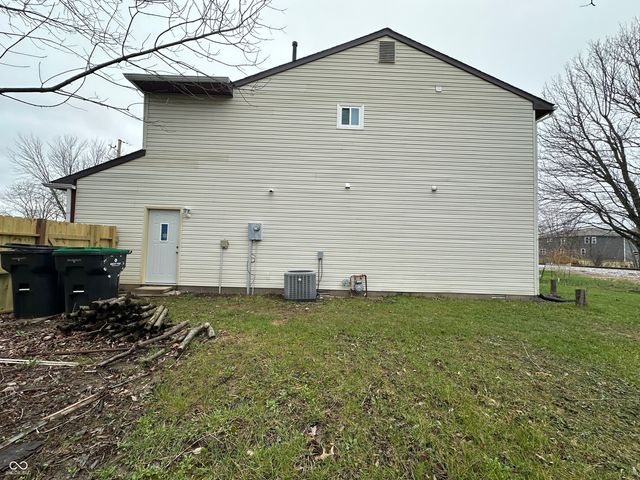 305 Cardinal Drive, Whiteland, IN 46184