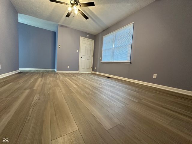 305 Cardinal Drive, Whiteland, IN 46184