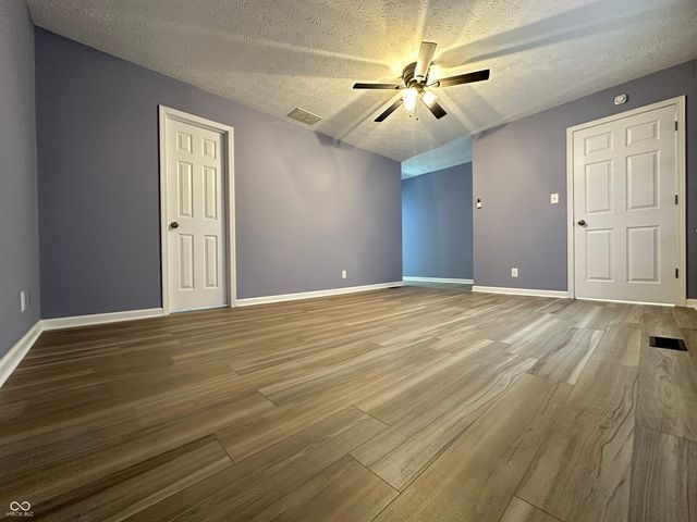 305 Cardinal Drive, Whiteland, IN 46184