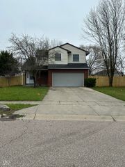 305 Cardinal Drive, Whiteland, IN 46184