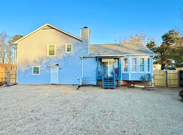 1054 Sandy Springs Road NW, Huntsville, AL 35806