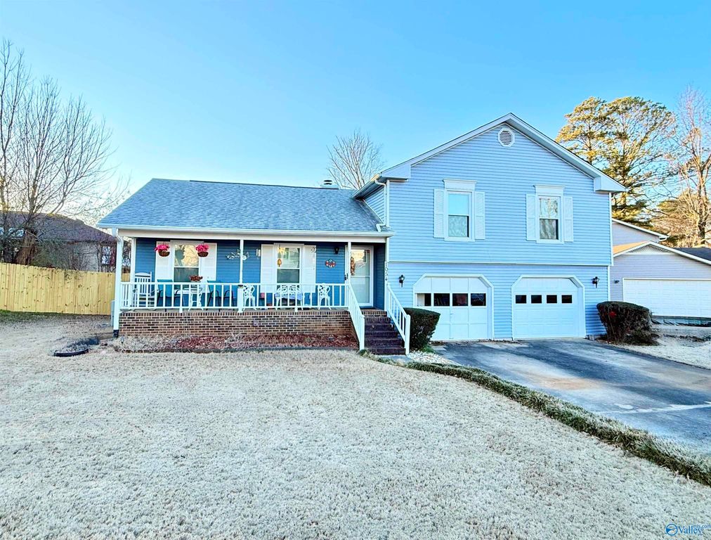 1054 Sandy Springs Road NW, Huntsville, AL 35806