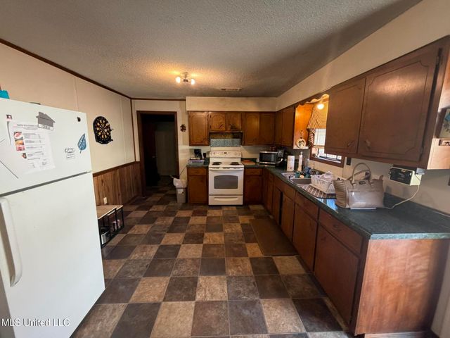 45 Hemlock Drive, Potts Camp, MS 38659