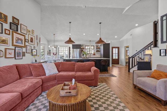 5683 Dufferin Drive, Savage, MN 55378