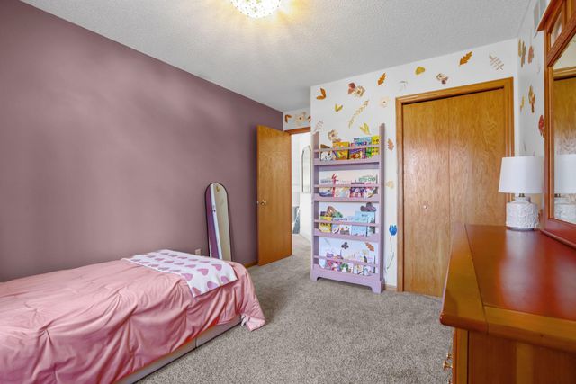 5683 Dufferin Drive, Savage, MN 55378