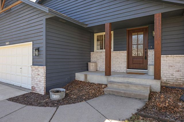 5683 Dufferin Drive, Savage, MN 55378