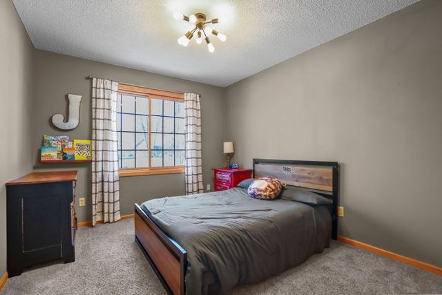 5683 Dufferin Drive, Savage, MN 55378