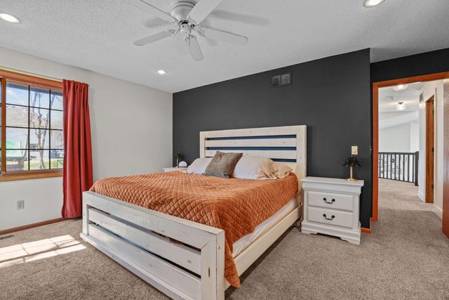 5683 Dufferin Drive, Savage, MN 55378