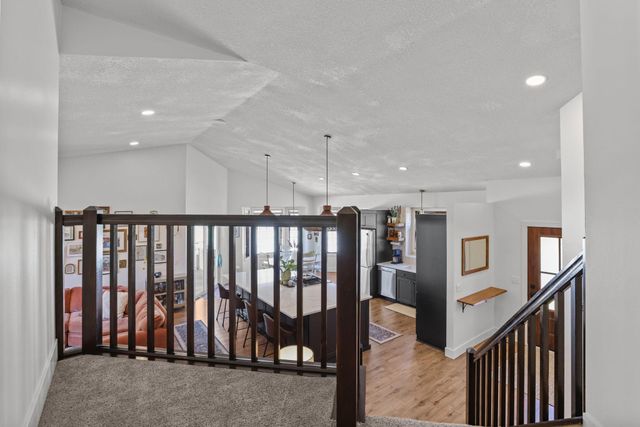 5683 Dufferin Drive, Savage, MN 55378