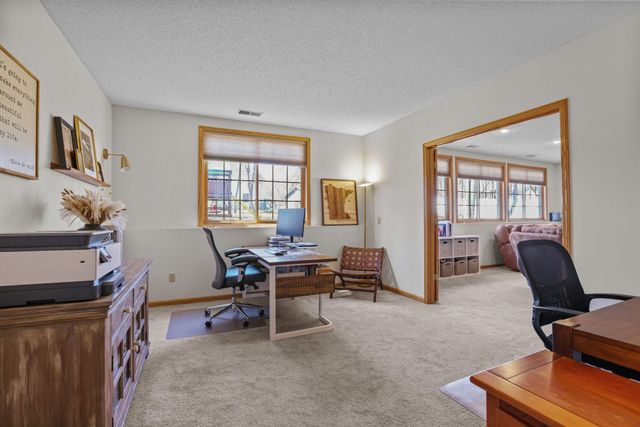 5683 Dufferin Drive, Savage, MN 55378