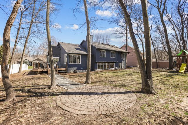 5683 Dufferin Drive, Savage, MN 55378