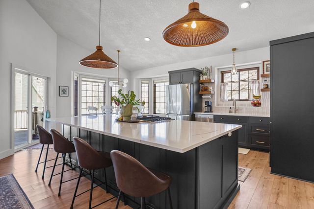 5683 Dufferin Drive, Savage, MN 55378