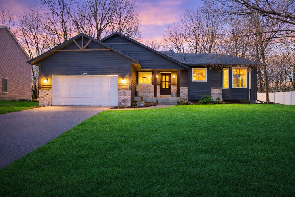 5683 Dufferin Drive, Savage, MN 55378