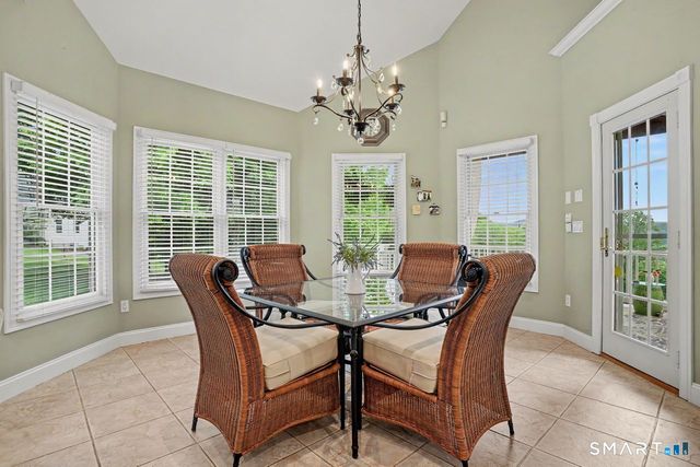 17 Meredith Lane, New Milford, CT 06776