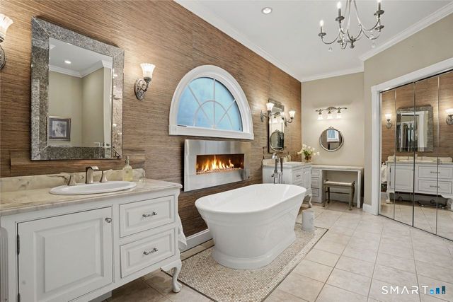 17 Meredith Lane, New Milford, CT 06776