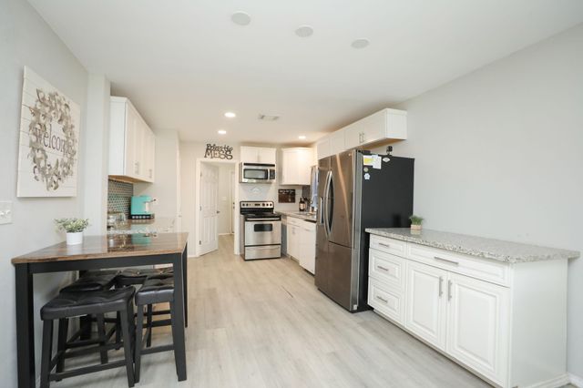 323 N Outlar Street, Wharton, TX 77488