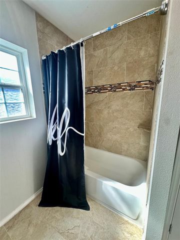 323 N Outlar Street, Wharton, TX 77488