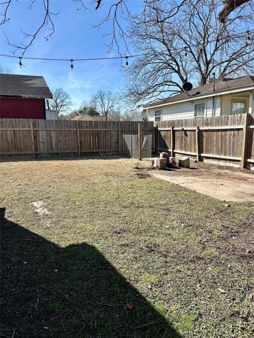 323 N Outlar Street, Wharton, TX 77488