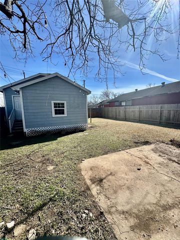 323 N Outlar Street, Wharton, TX 77488