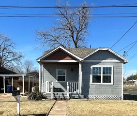 323 N Outlar Street, Wharton, TX 77488