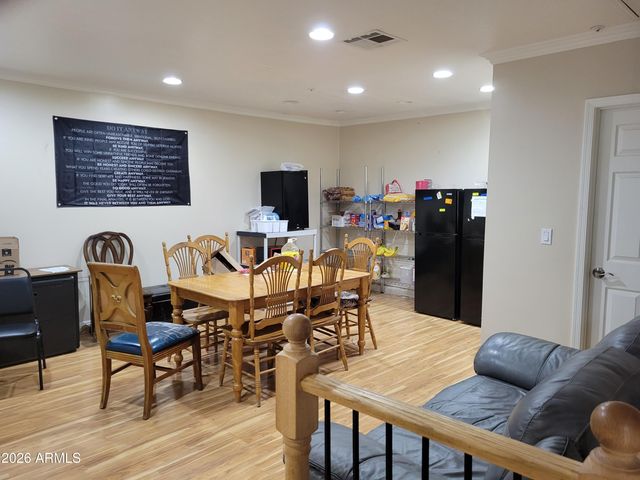 6127 W WAGONER Road, Glendale, AZ 85308