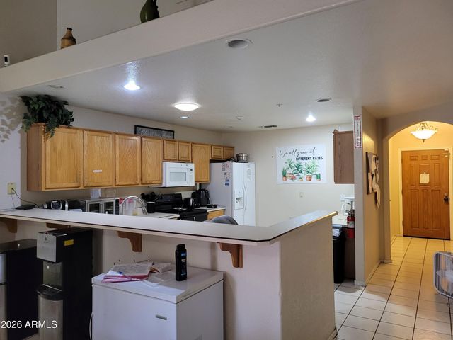 6127 W WAGONER Road, Glendale, AZ 85308
