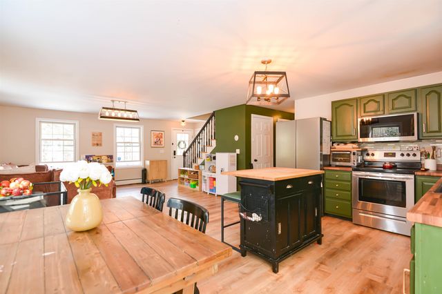 185 Berry River Road, Barrington, NH 03825