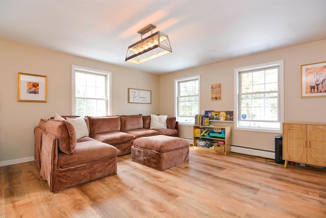 185 Berry River Road, Barrington, NH 03825