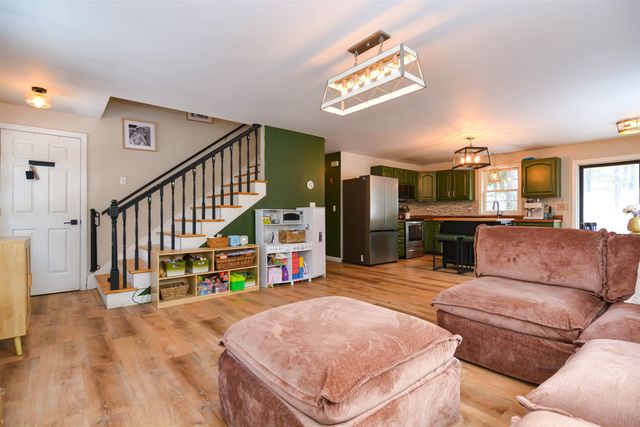 185 Berry River Road, Barrington, NH 03825