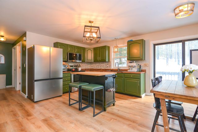 185 Berry River Road, Barrington, NH 03825