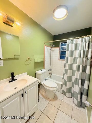 3625 Shamrock Court, Gautier, MS 39553